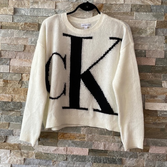 Calvin Klein oversize sweater size small - Picture 2 of 12